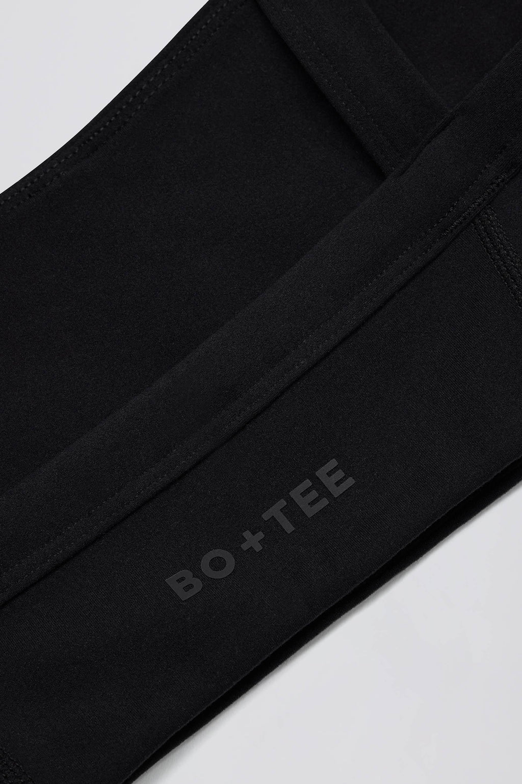 เสื้อสปอร์ตบราแบบนุ่ม Active Seam-detail สีดำ