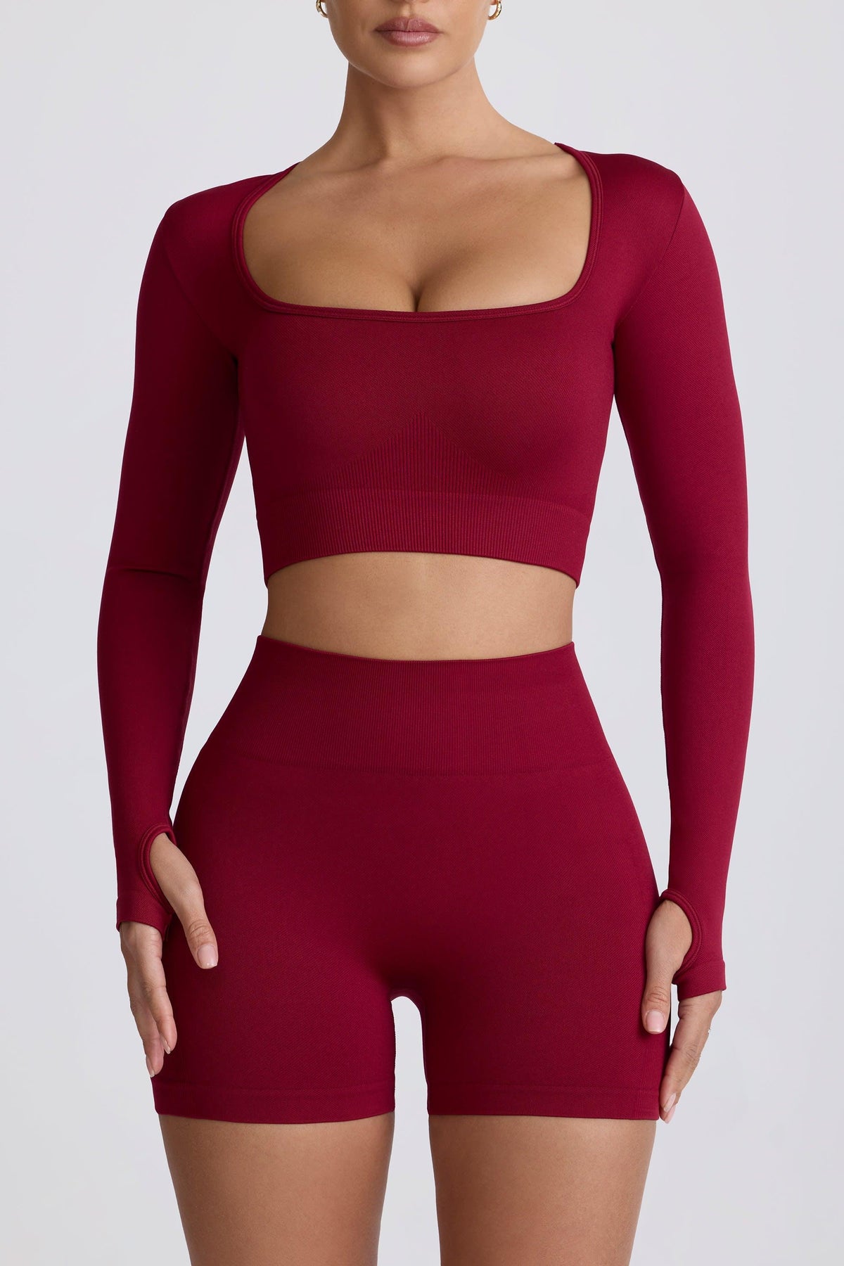 เสื้อครอปท็อปแขนยาวไร้รอยต่อ Super Sculpt สีเบอร์กันดี