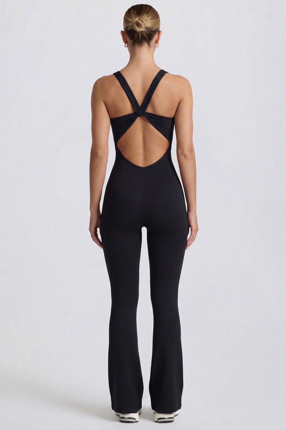 ชุดจั๊มสูทสีดำ นุ่ม Active Cut Out