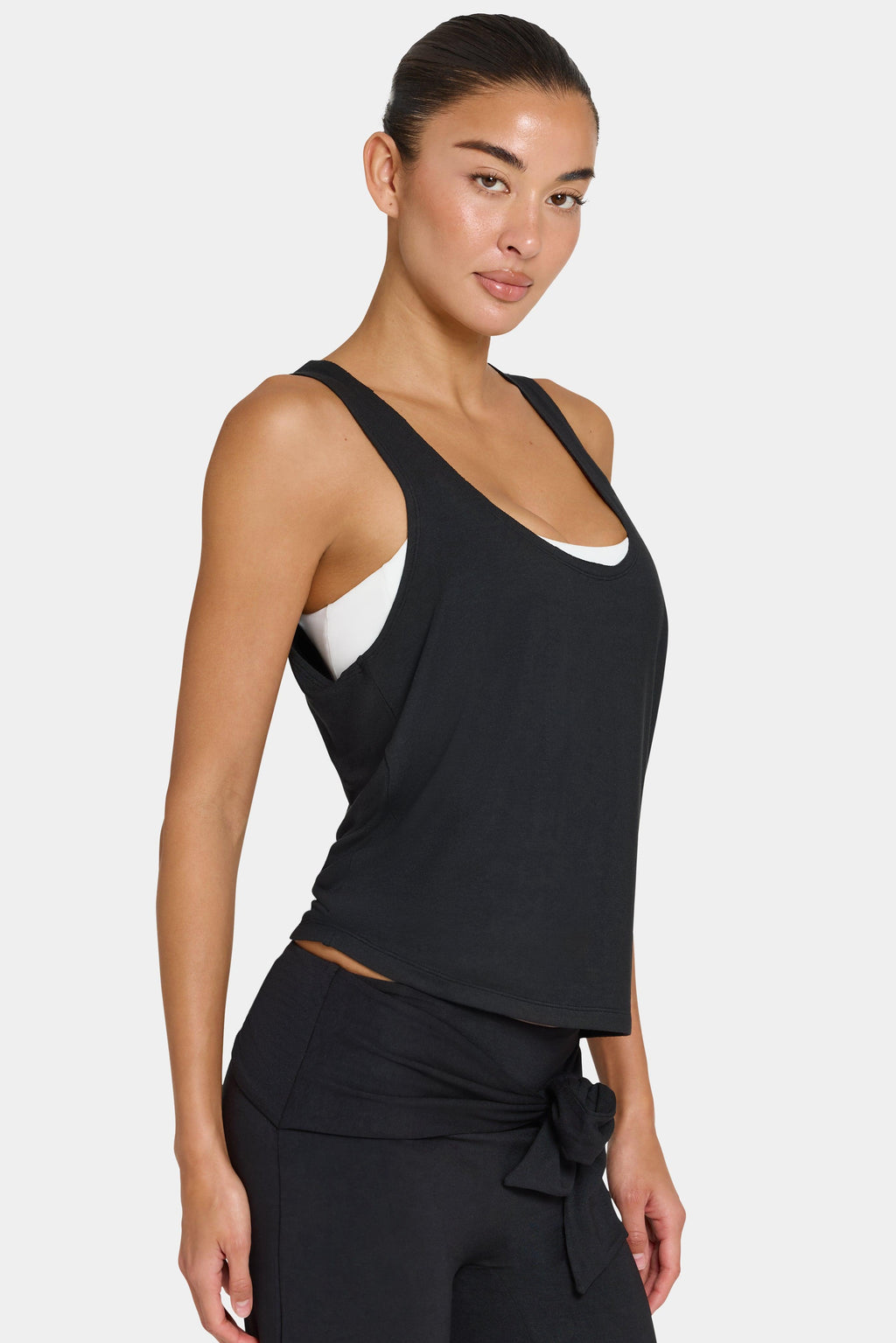 เสื้อกล้ามสีดำ Buttercloud™ สโลว์ชี