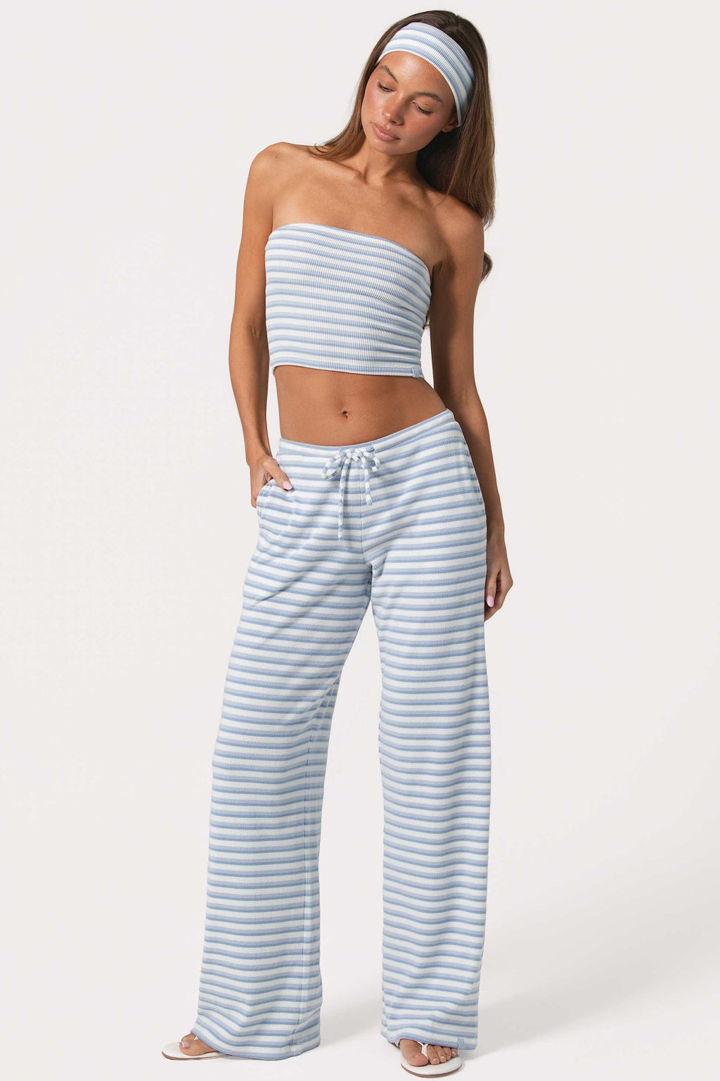 กางเกงขายาวเจอร์ซีย์ทรงล่างลายสีฟ้า