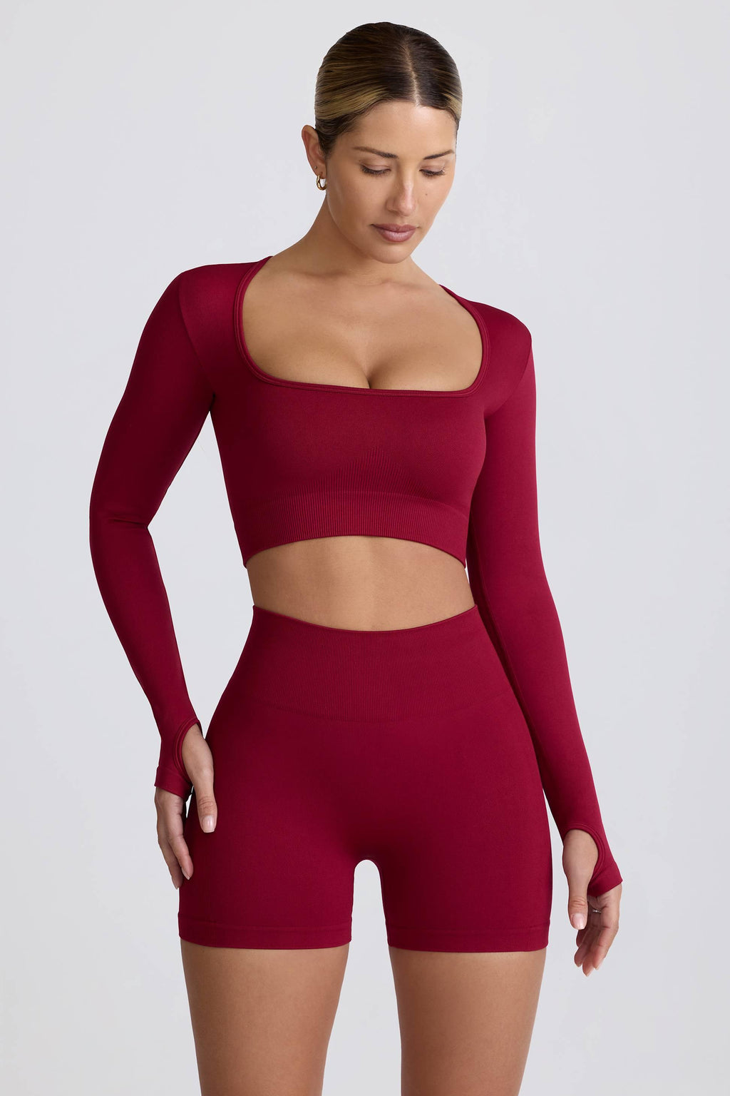 เสื้อครอปท็อปแขนยาวไร้รอยต่อ Super Sculpt สีเบอร์กันดี