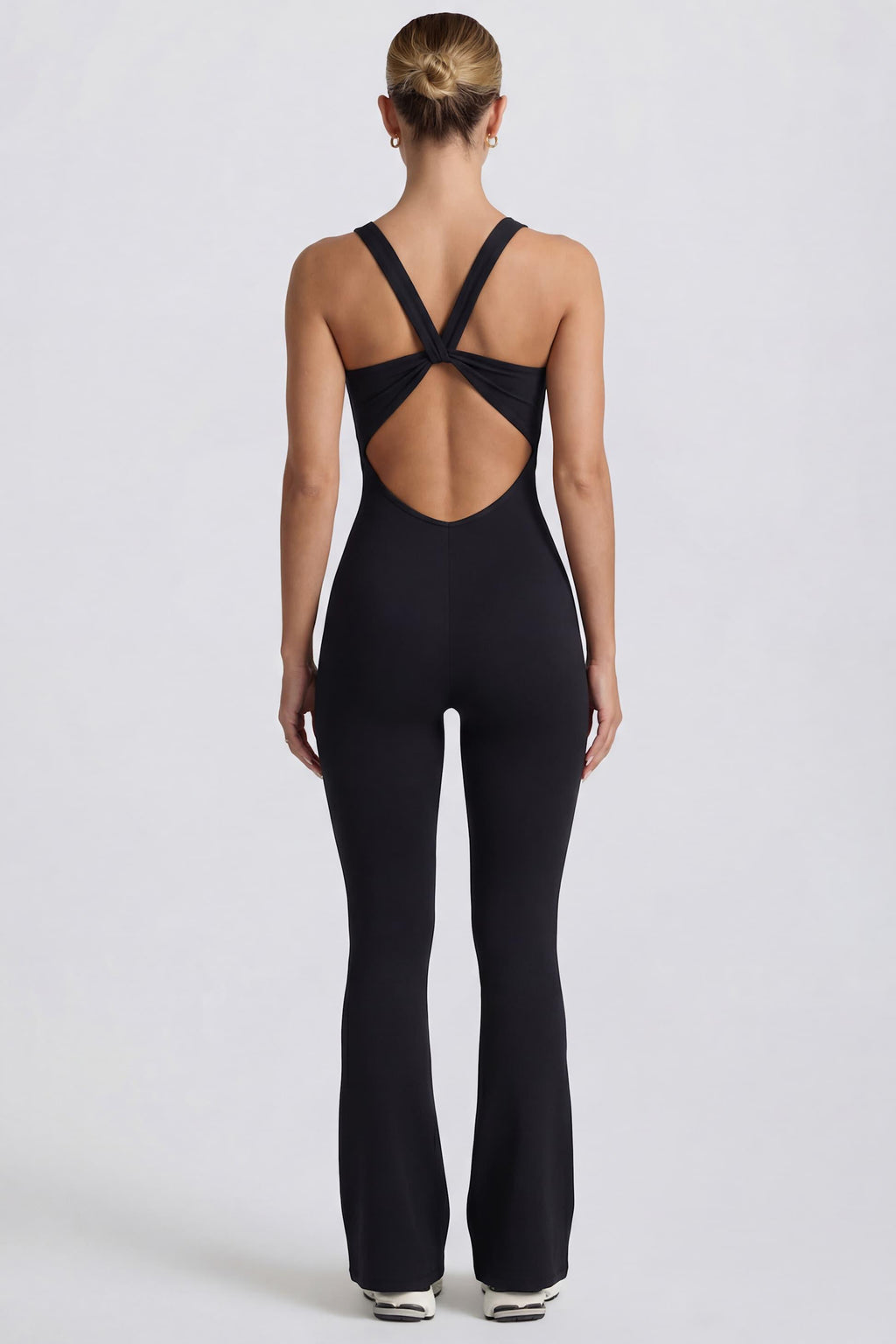 ชุดจั๊มสูทสีดำ นุ่ม Active Cut Out