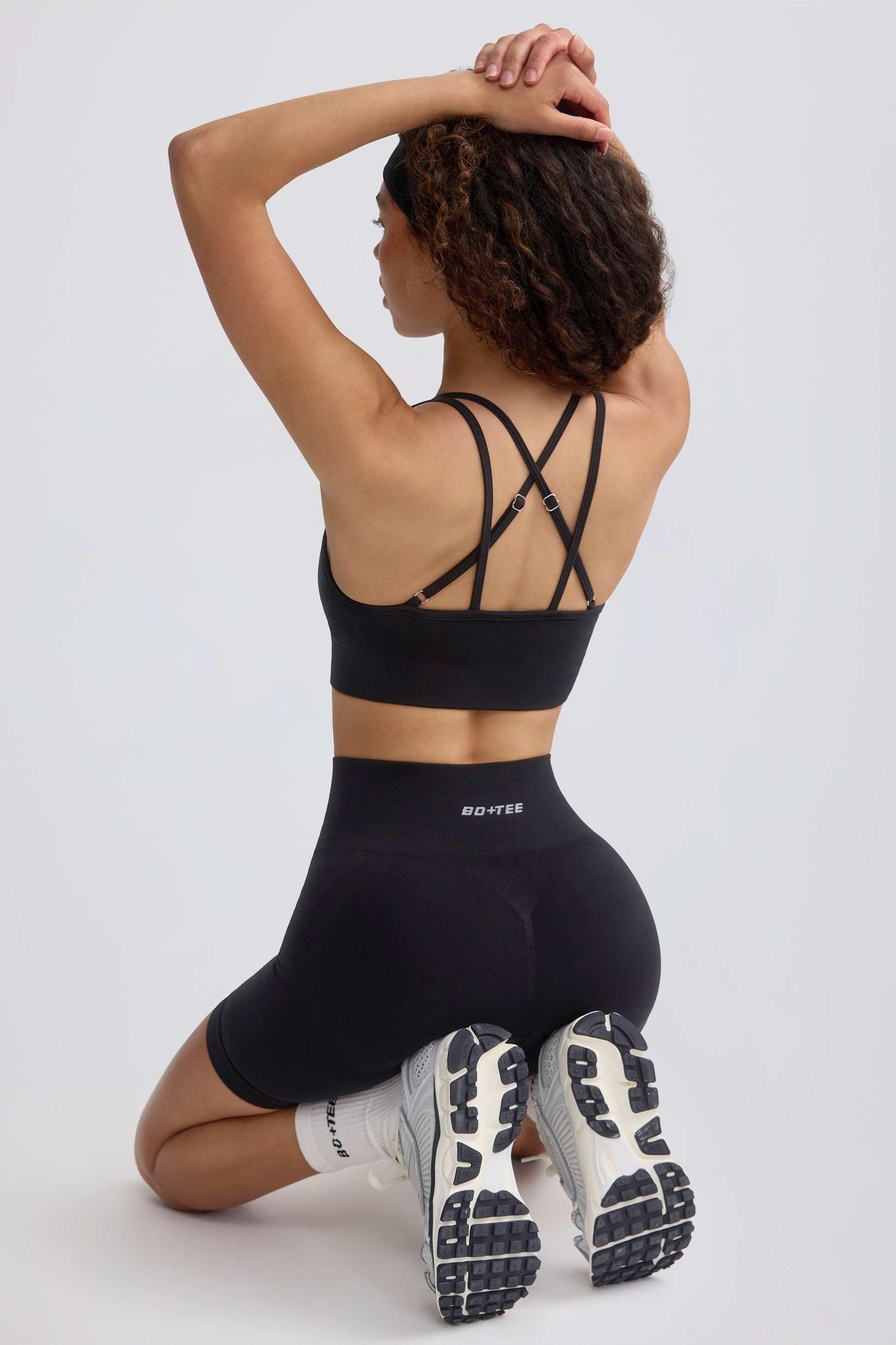 Strappy Define Luxe สปอร์ตบราสีดำ