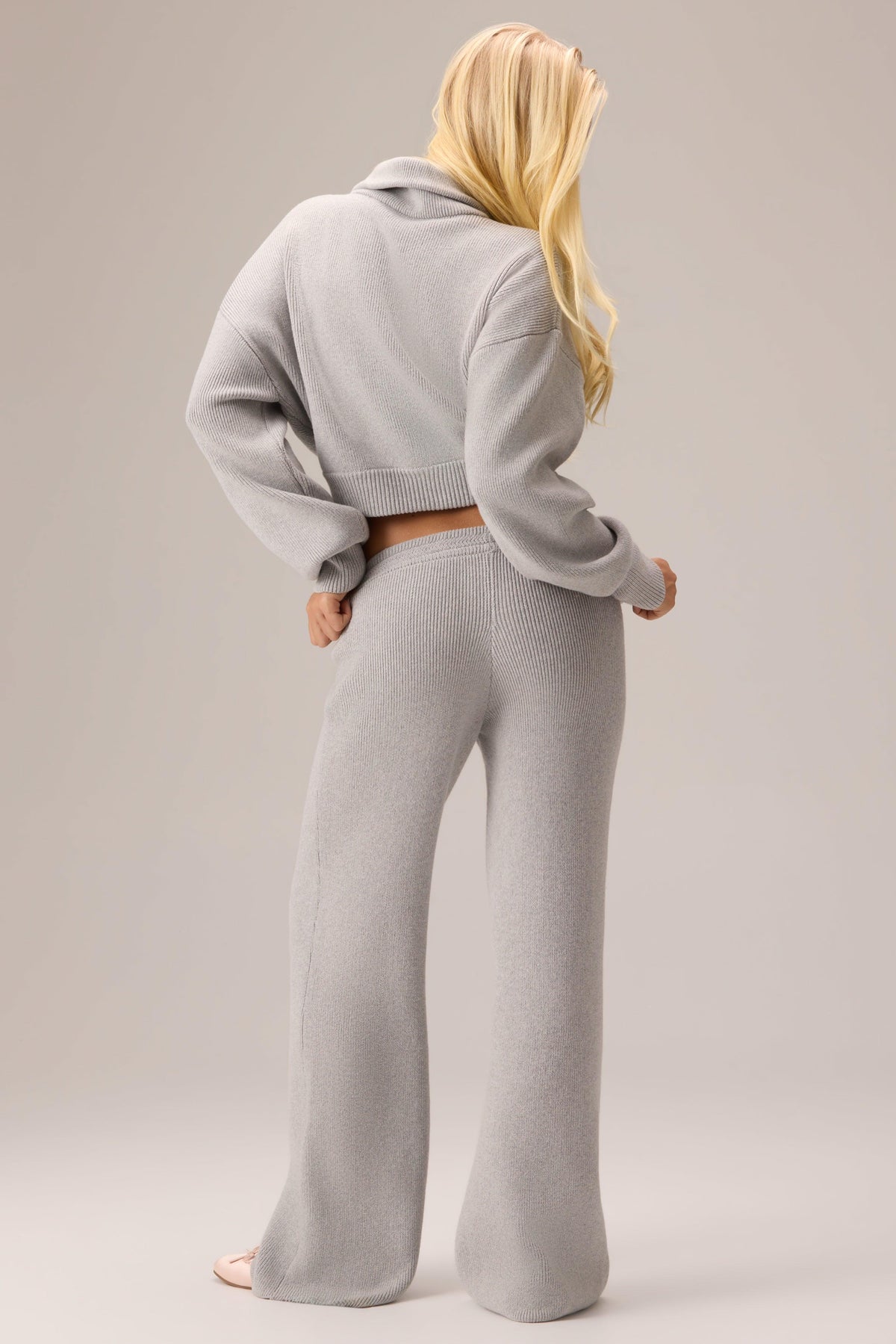 Ribbed Knit Wide-leg Joggers In Pebble