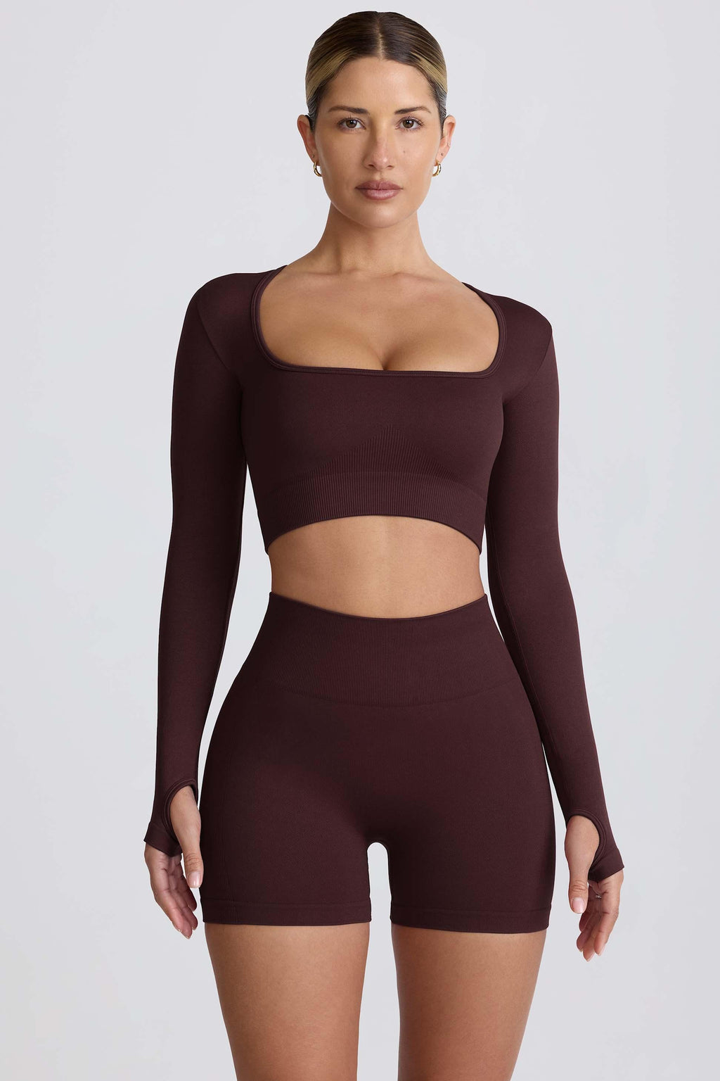 เสื้อครอปท็อปแขนยาวไร้รอยต่อ Super Sculpt สีช็อกโกแลต