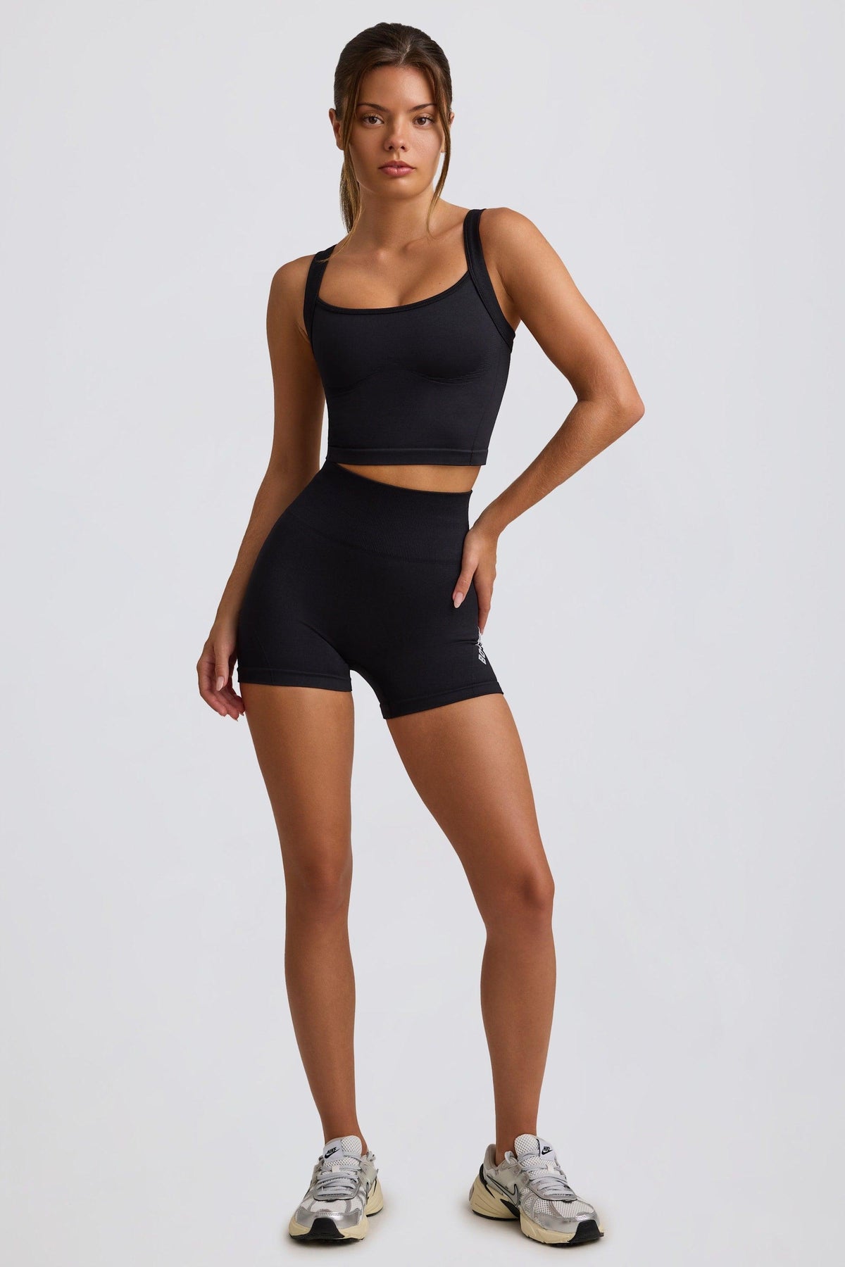 Super Sculpt Seamless Longline Camisole Top In Black