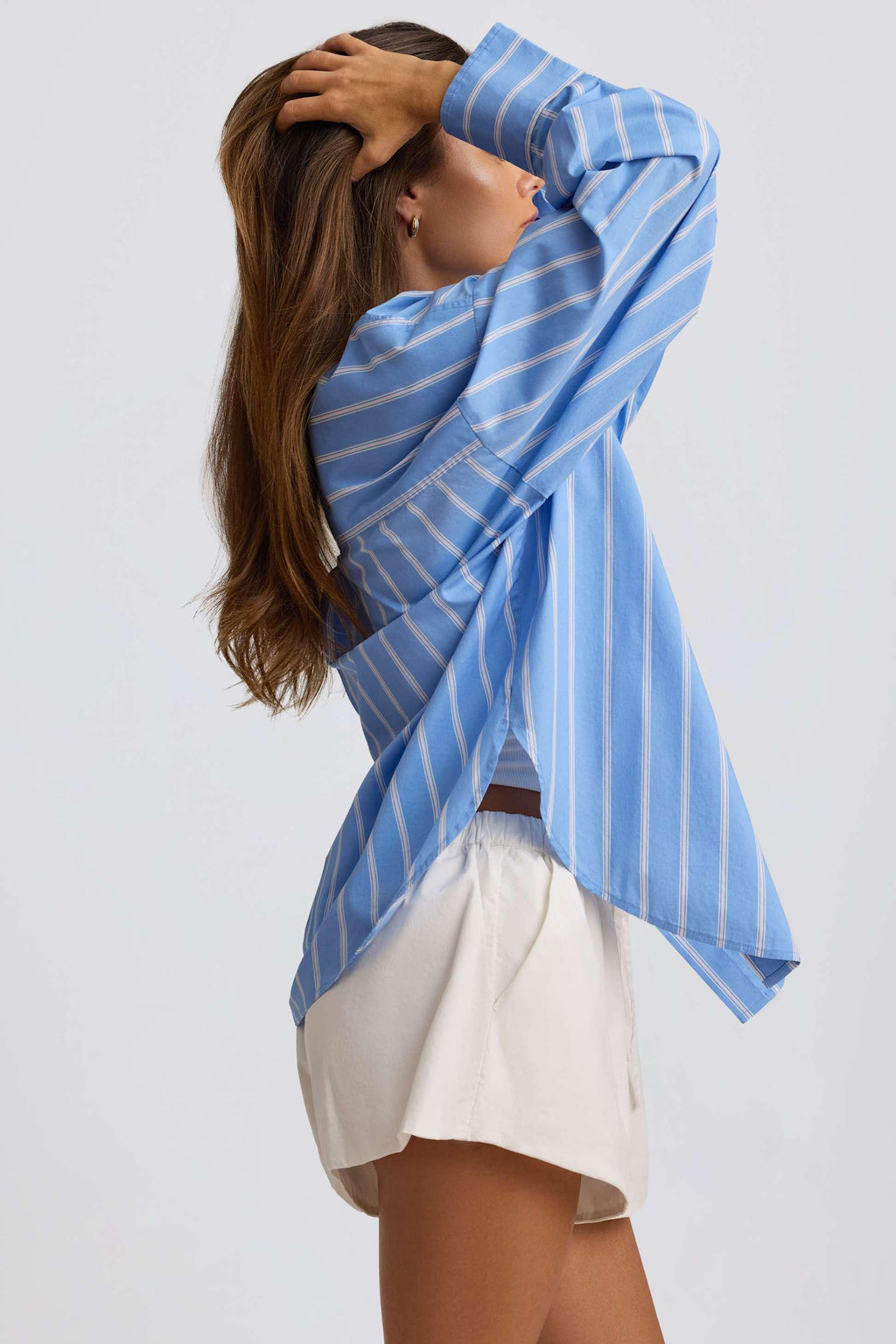 เสื้อเชิ้ตลายป๊อปลิน ลายขนาดใหญ่ ลายสีน้ำเงิน