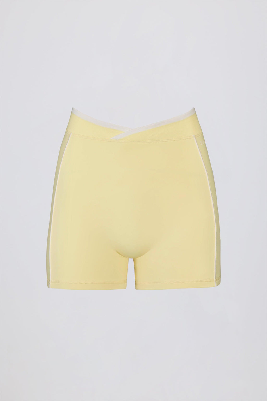 กางเกงขาสั้นขนาดเล็กแบบ Soft Active Wrapover Contrast สีเหลืองอ่อน